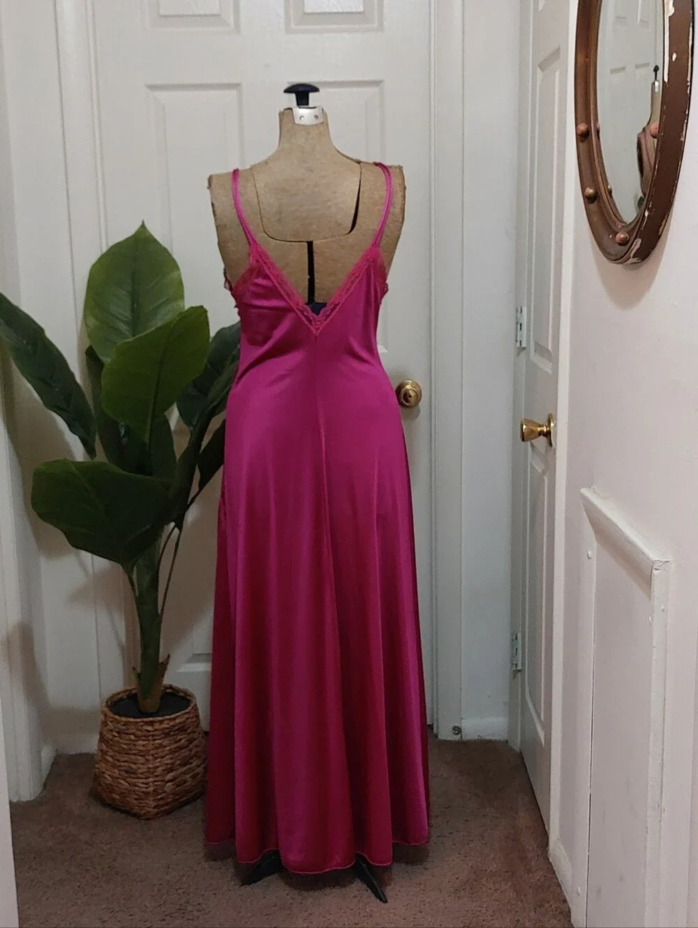 Vintage Fuchsia Lace-Accent Nylon Slip Night Dress Size Small/medium - Picture 4 of 8